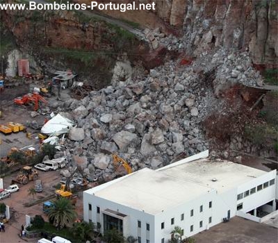 Derrocada na Ribeira dos Socorridos - 1